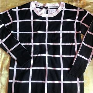 ✳️Willow & Clay graphic sweater